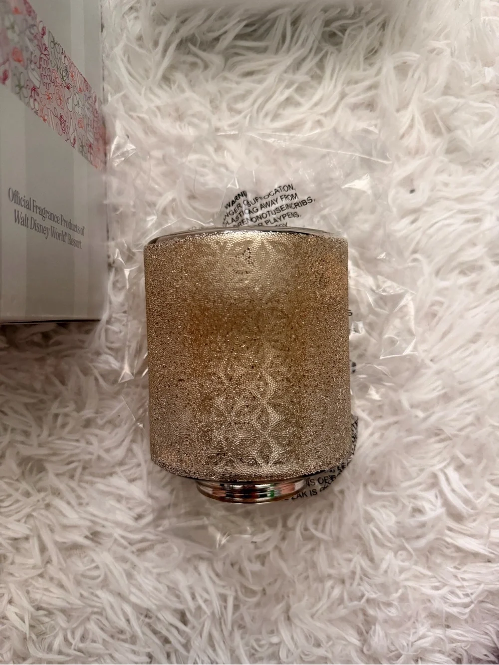 Scentsy Fancy Filigree Plug-In Warmer in Gold Glitter